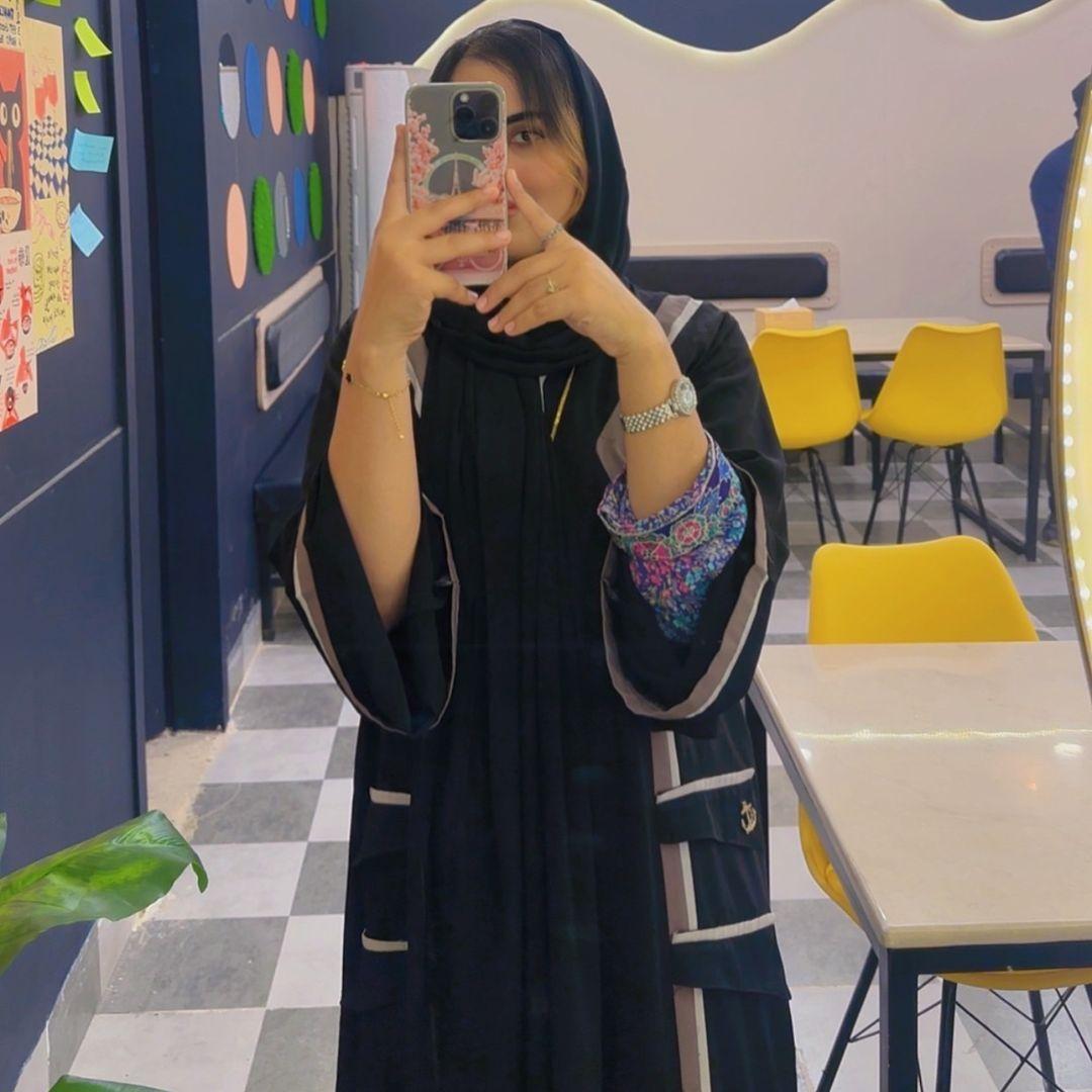 Farida, content creator on Collabscafe