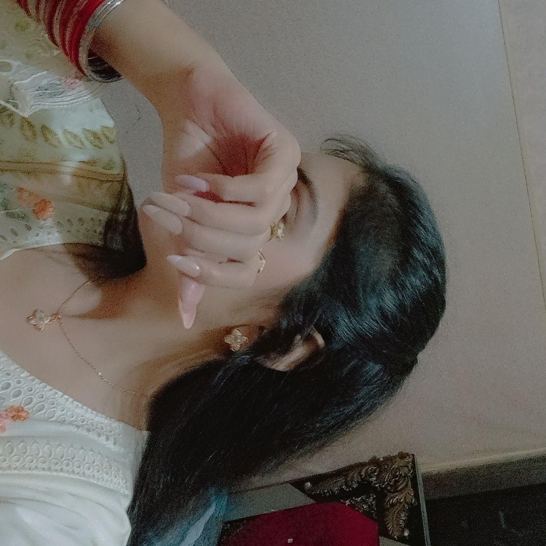 Hina Ahsan  — content creator on Collabscafe