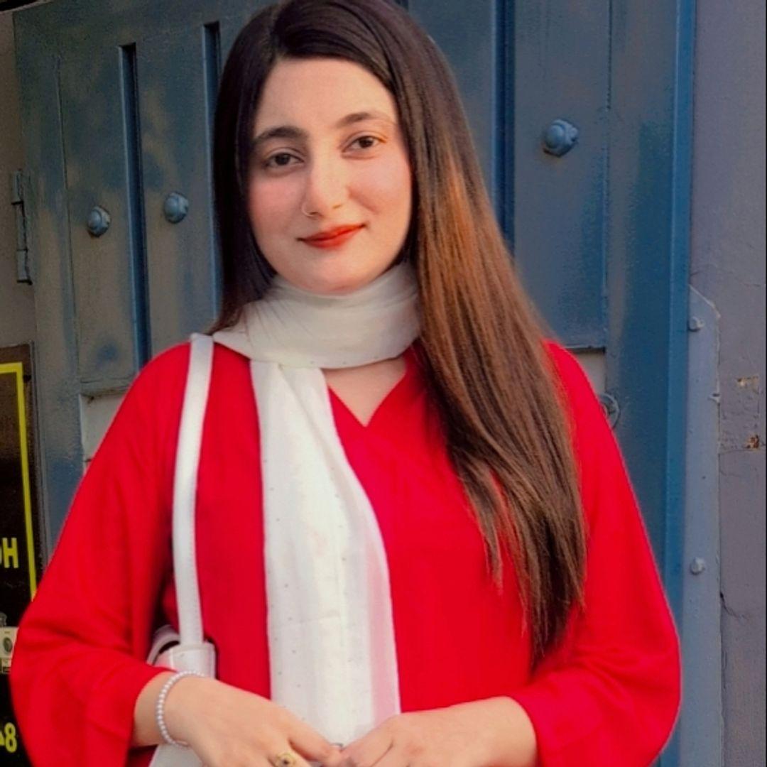 Hira  — content creator on Collabscafe