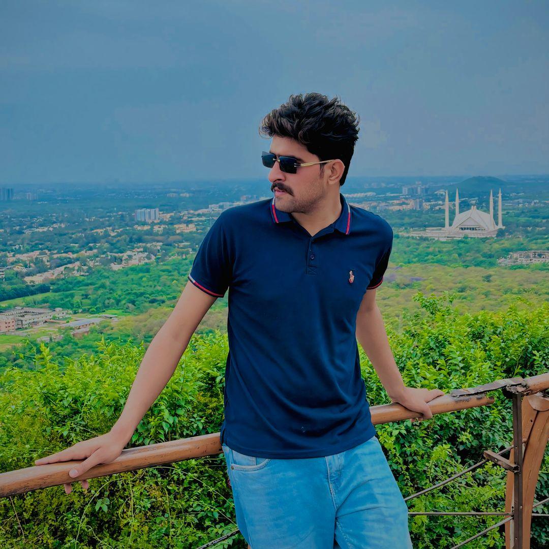 Mian Haider  — content creator on Collabscafe