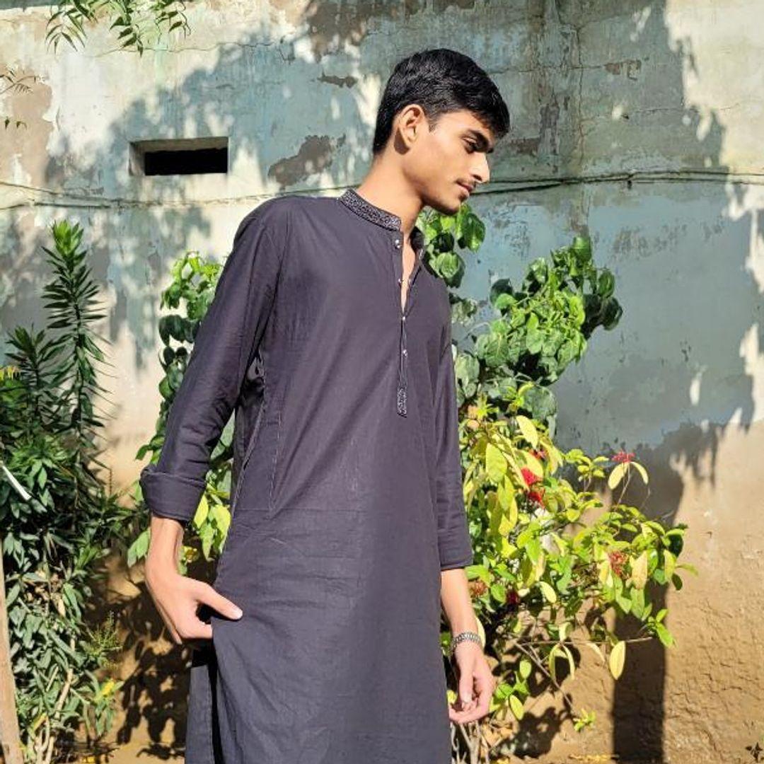 "ABDULLAH " — content creator on Collabscafe